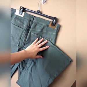 NWT American Eagle size 14 Long, Army Green Flare Jeans
